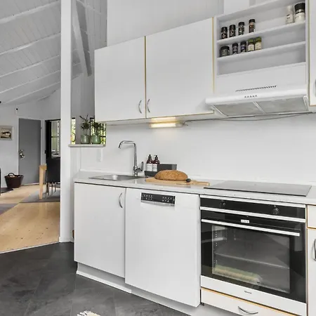 3 Bedroom Lovely In Hébergement de vacances Otterup