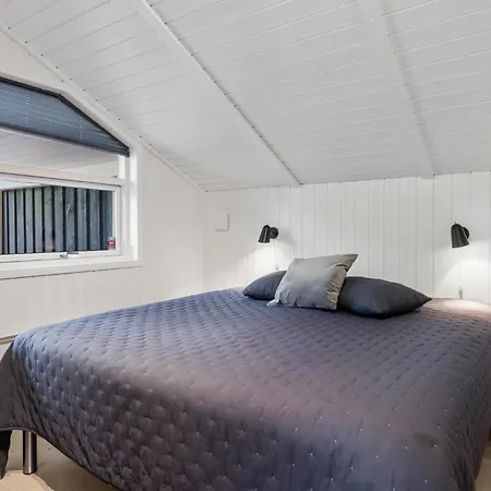 Hébergement de vacances 3 Bedroom Lovely In *