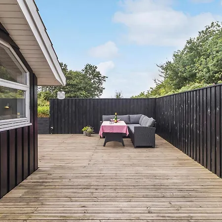 Hébergement de vacances 3 Bedroom Lovely In *